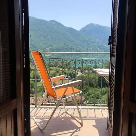 Stanza Con Terrazzo Vista - Lakeholiday Guest house