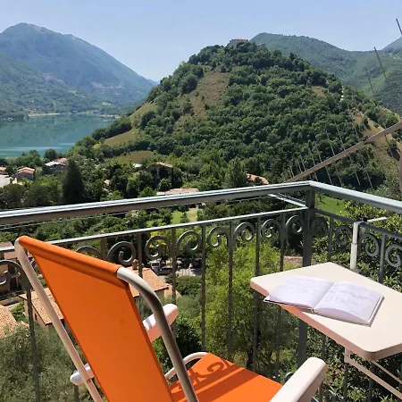 Guest house Stanza Con Terrazzo Vista - Lakeholiday Castel di Tora