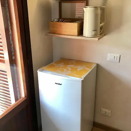 Stanza Con Terrazzo Vista - Lakeholiday Guest house *