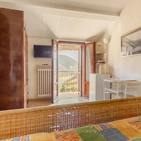 Stanza Con Terrazzo Vista - Lakeholiday Guest house *